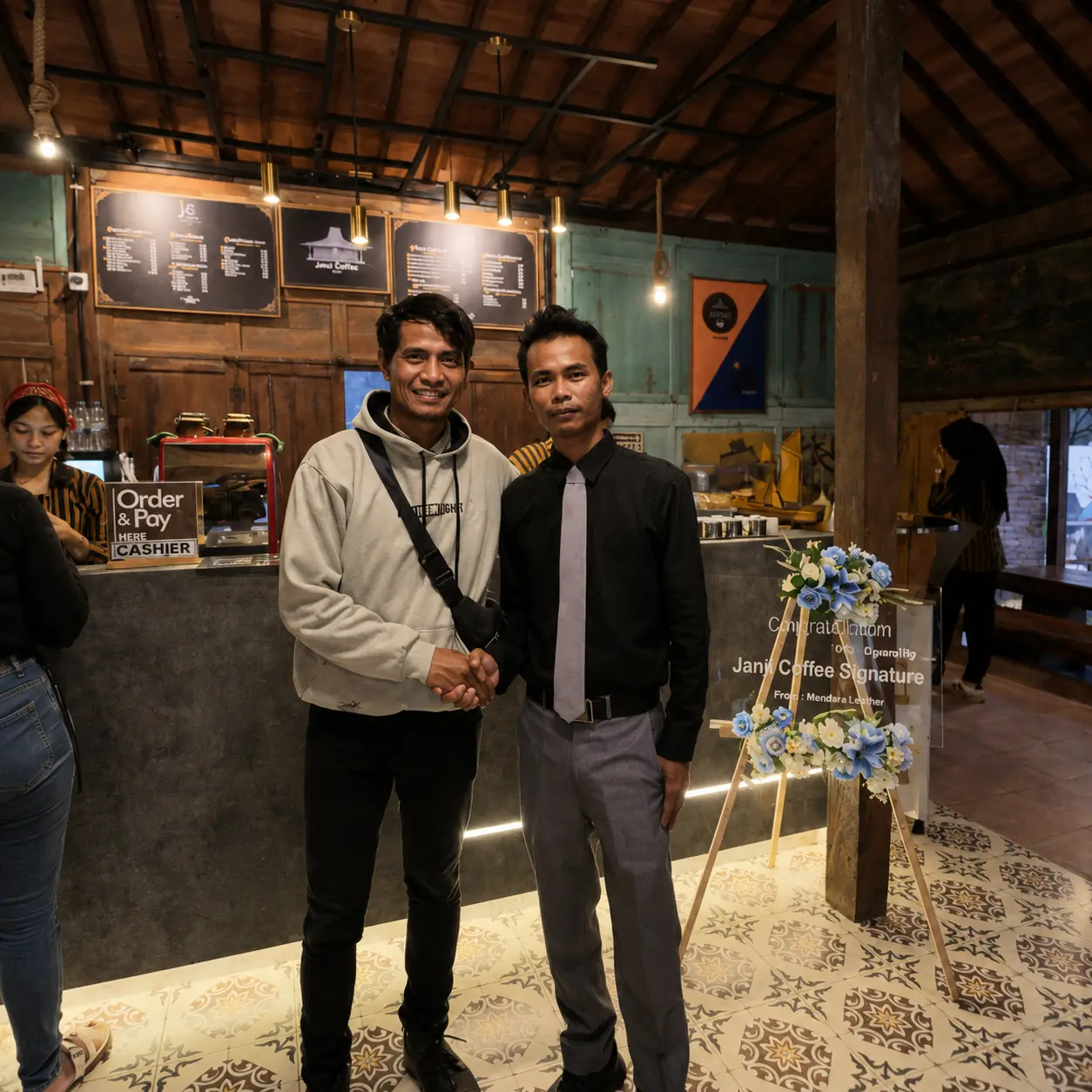Foto dengan CEO Muda Kopi 